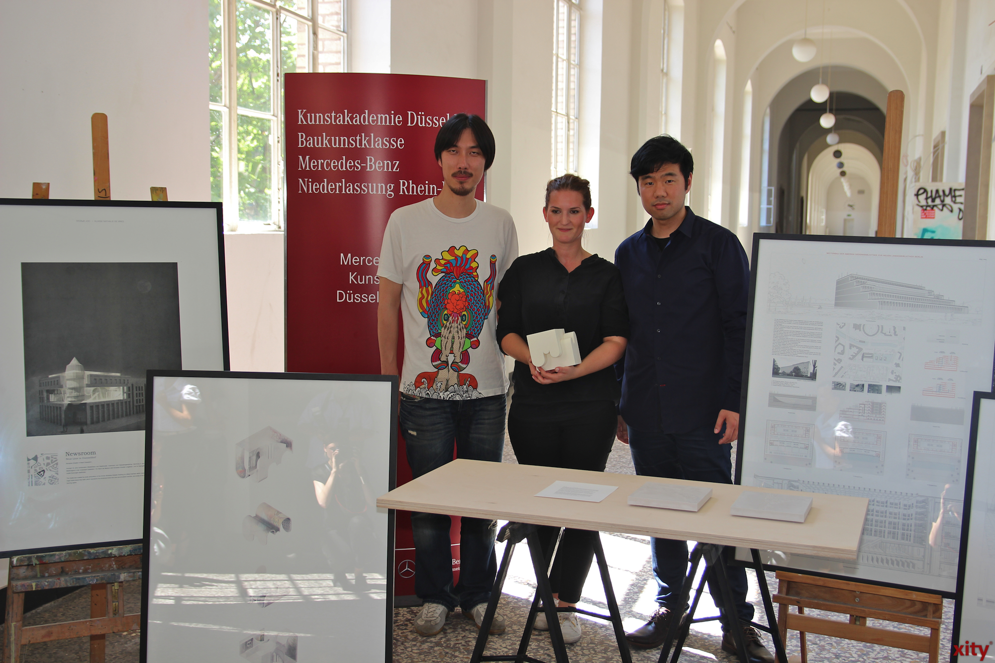 Die Studenten Hyunje Joo, Elena Miegel und Sun Gi Hong gewinnen den mit insgesamt 10.000 Euro dotierten Förderpreis für junge Talente (Foto: xity)